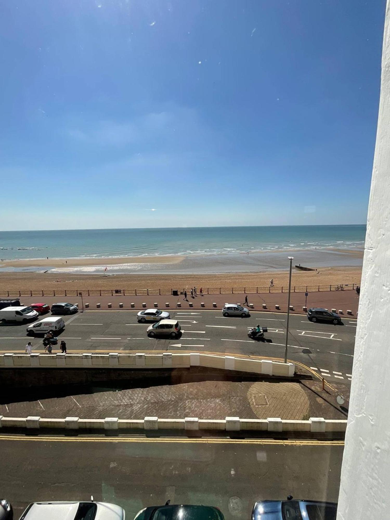 Alexanders Hotel Hastings Exterior photo